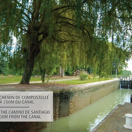 Lägenhet La Maisonnette De La Concorde Au Coeur De